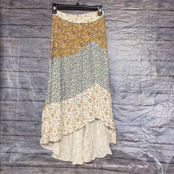 American Eagle Outfitters Asymmetrical Floral Skirt - Picture 3 of 8